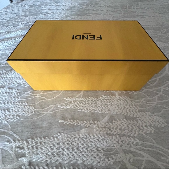 Fendi Shoe Box Only - Picture 4 of 11